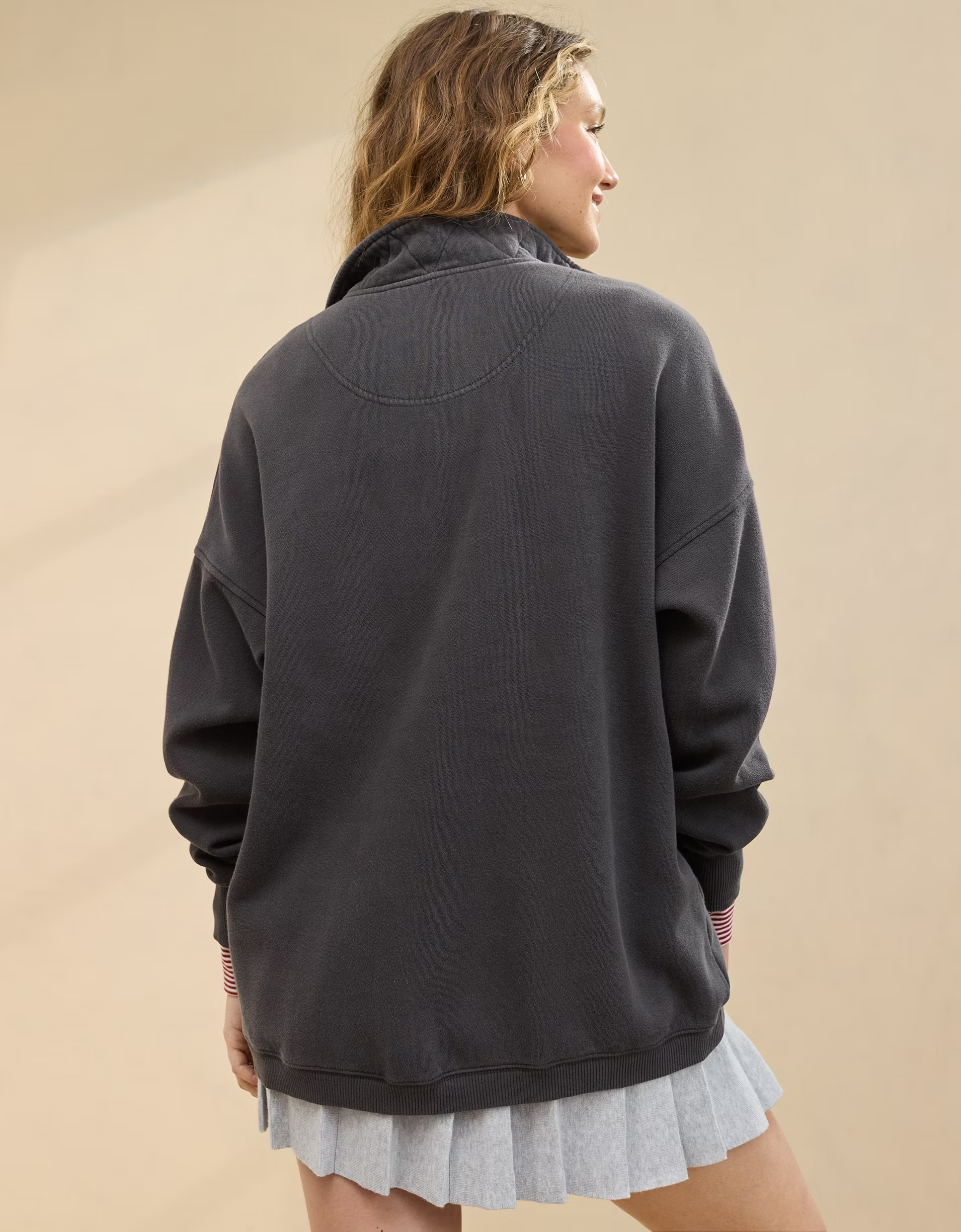 Women's Oversized Long Sleeve Quarter Snap Sweatshirt