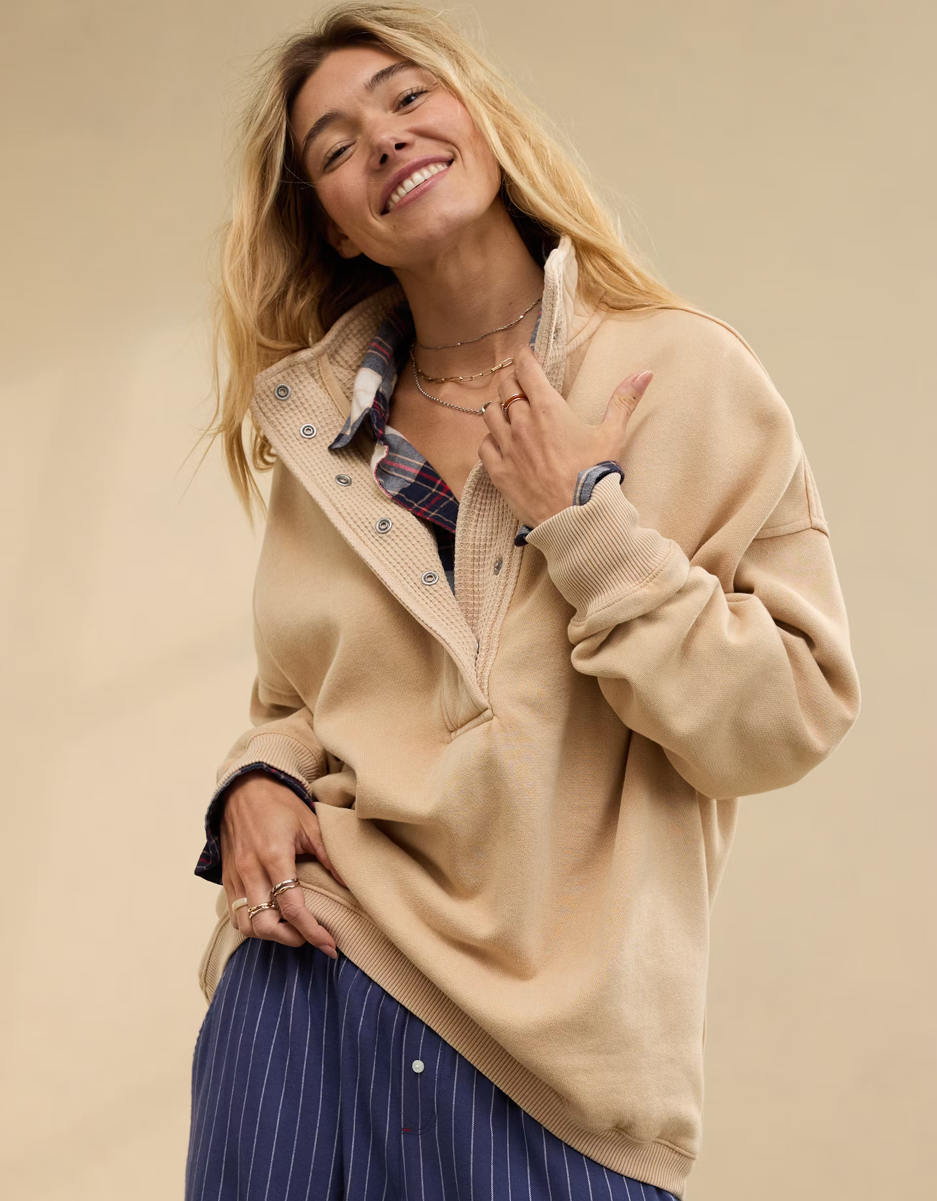 Women's Oversized Long Sleeve Quarter Snap Sweatshirt