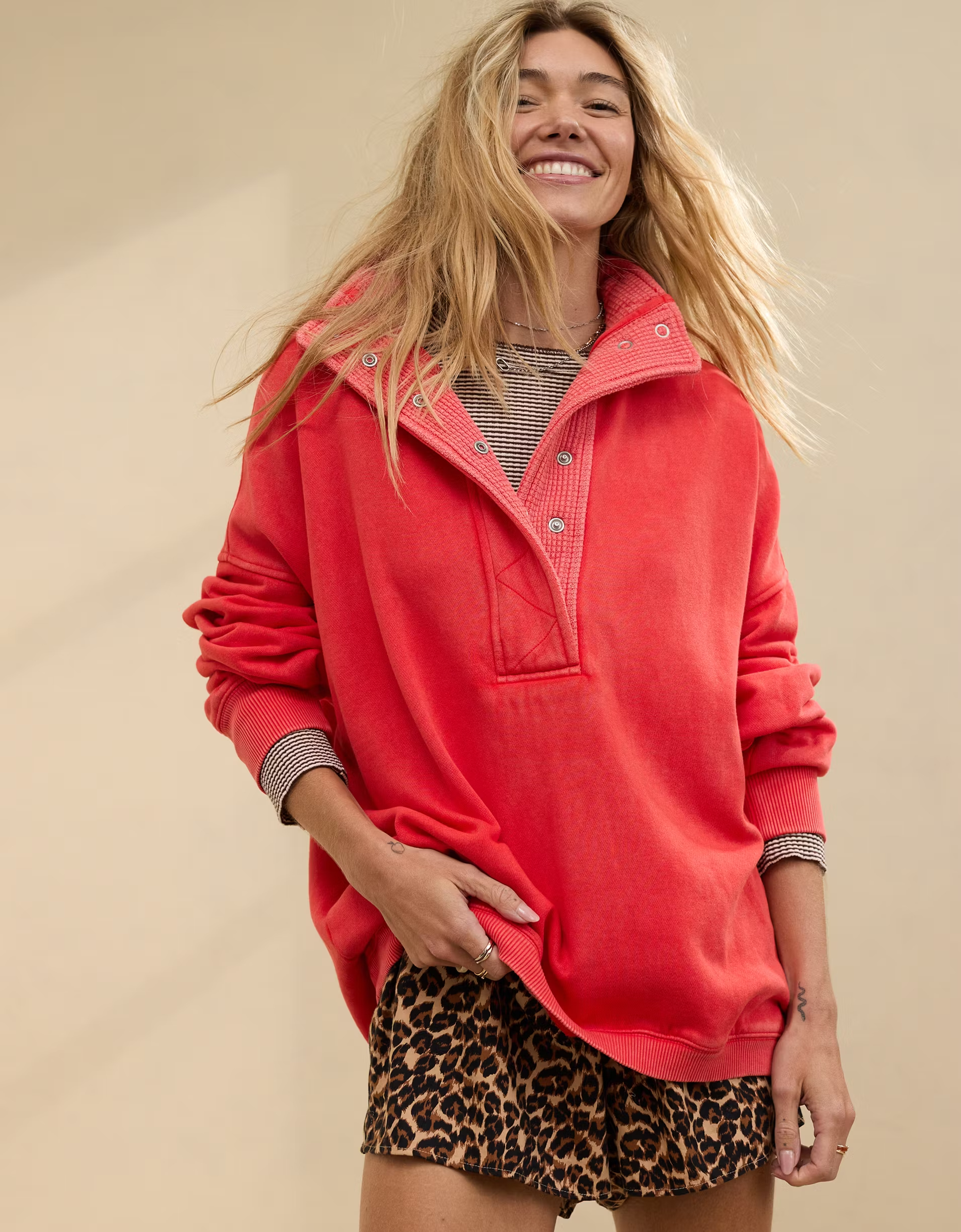 Women's Oversized Long Sleeve Quarter Snap Sweatshirt