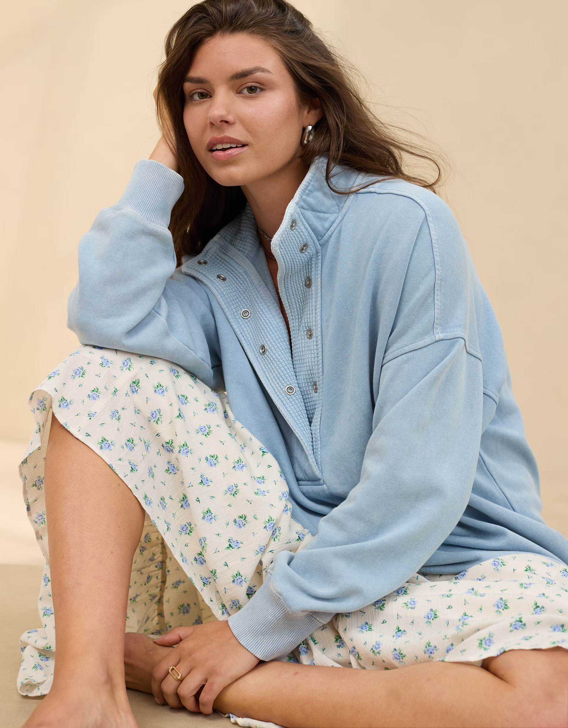 Women's Oversized Long Sleeve Quarter Snap Sweatshirt