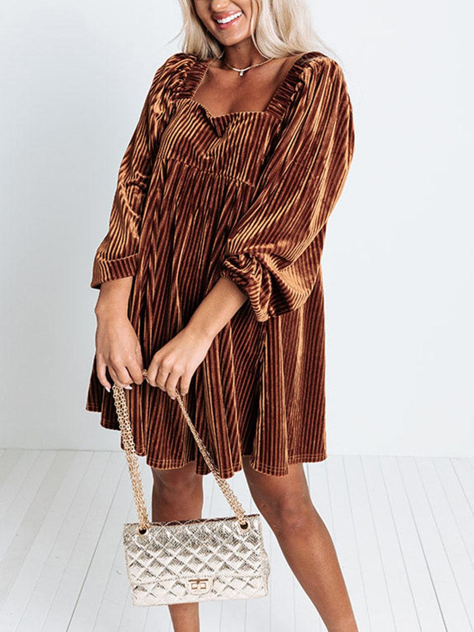 Perfect Tie pocketed Square Neck Long Sleeve Velvet Dress