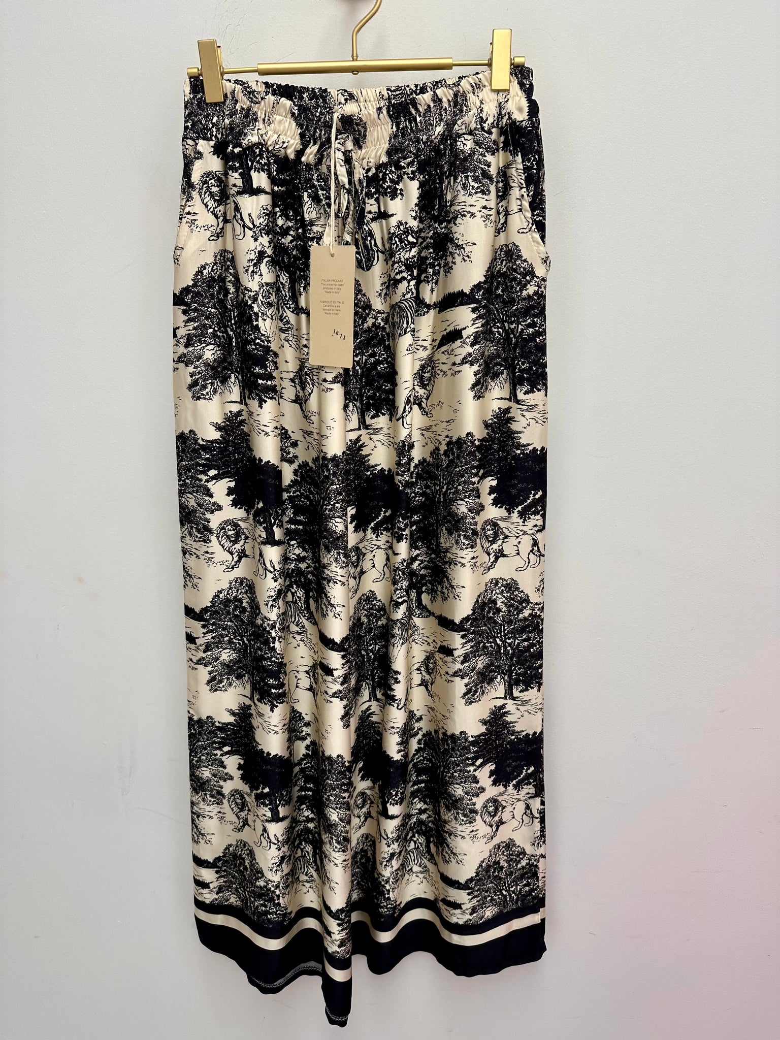 HOT SALE Women's Animal Plant Print V Neck Long Sleeve and Drawstring Pocket Pants Co-ord Set