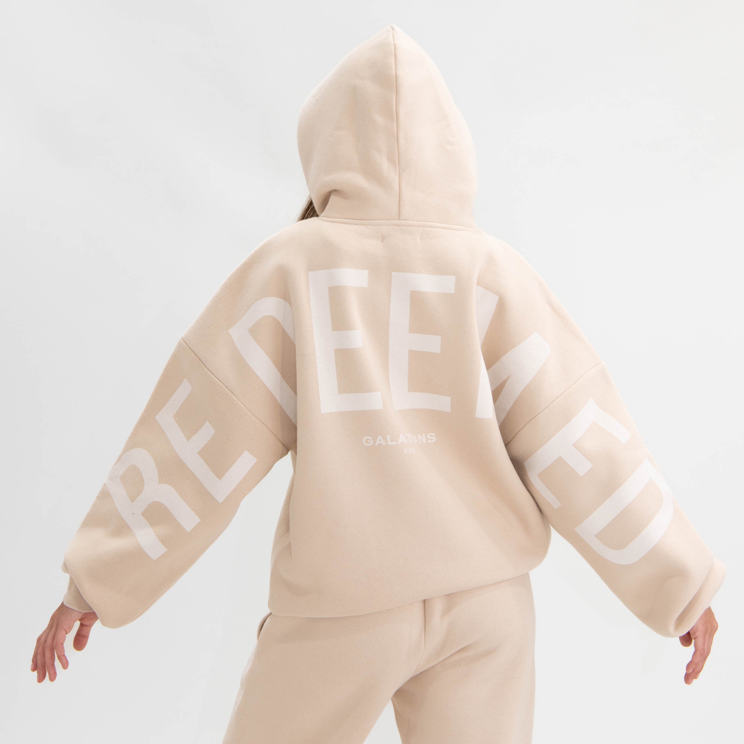 Oversized graphic hoodie – Unisex fit for all