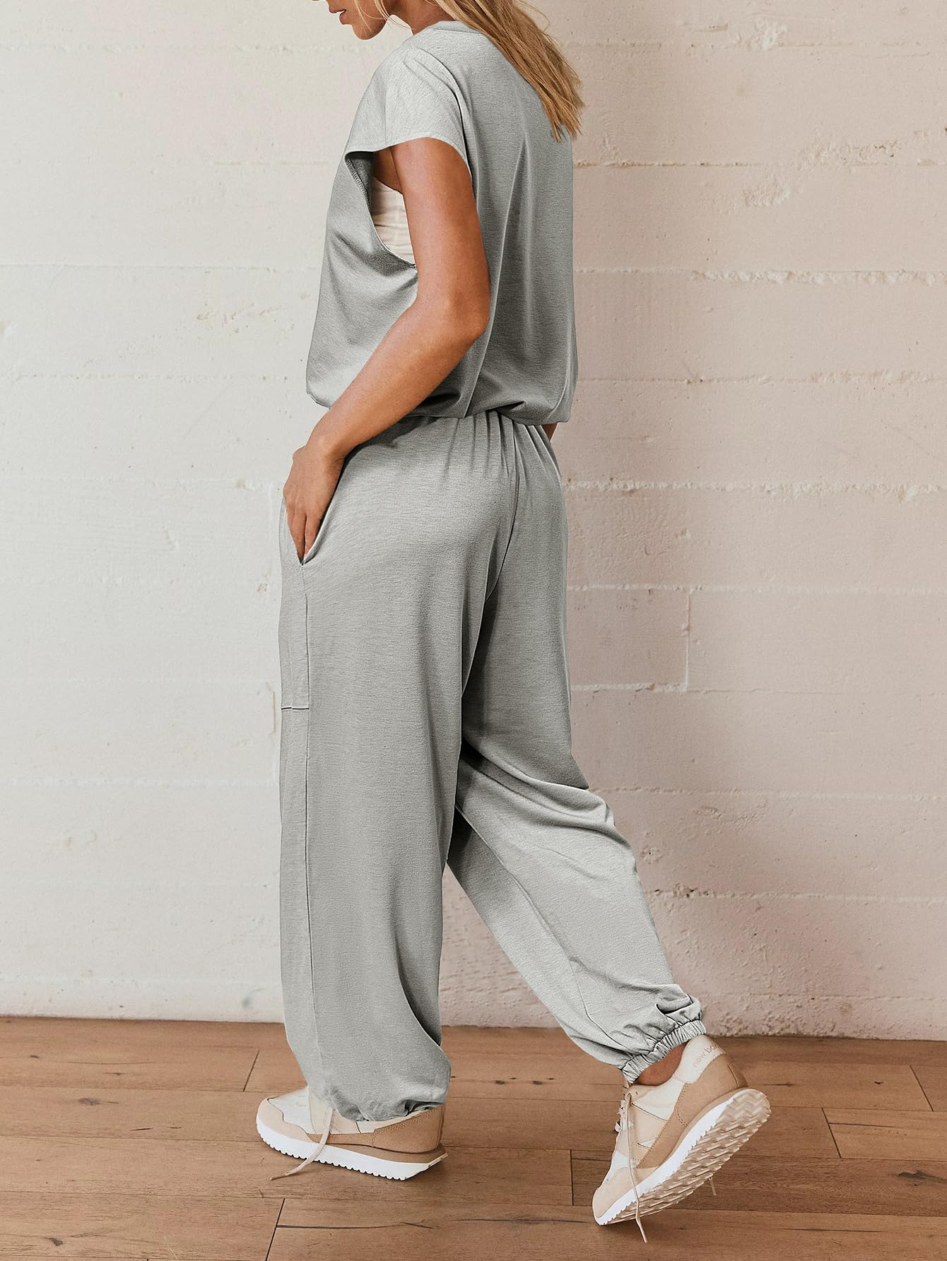 2024 Women's 2 Piece Outfits Fashion Sleeveless Crewneck Sweatsuits