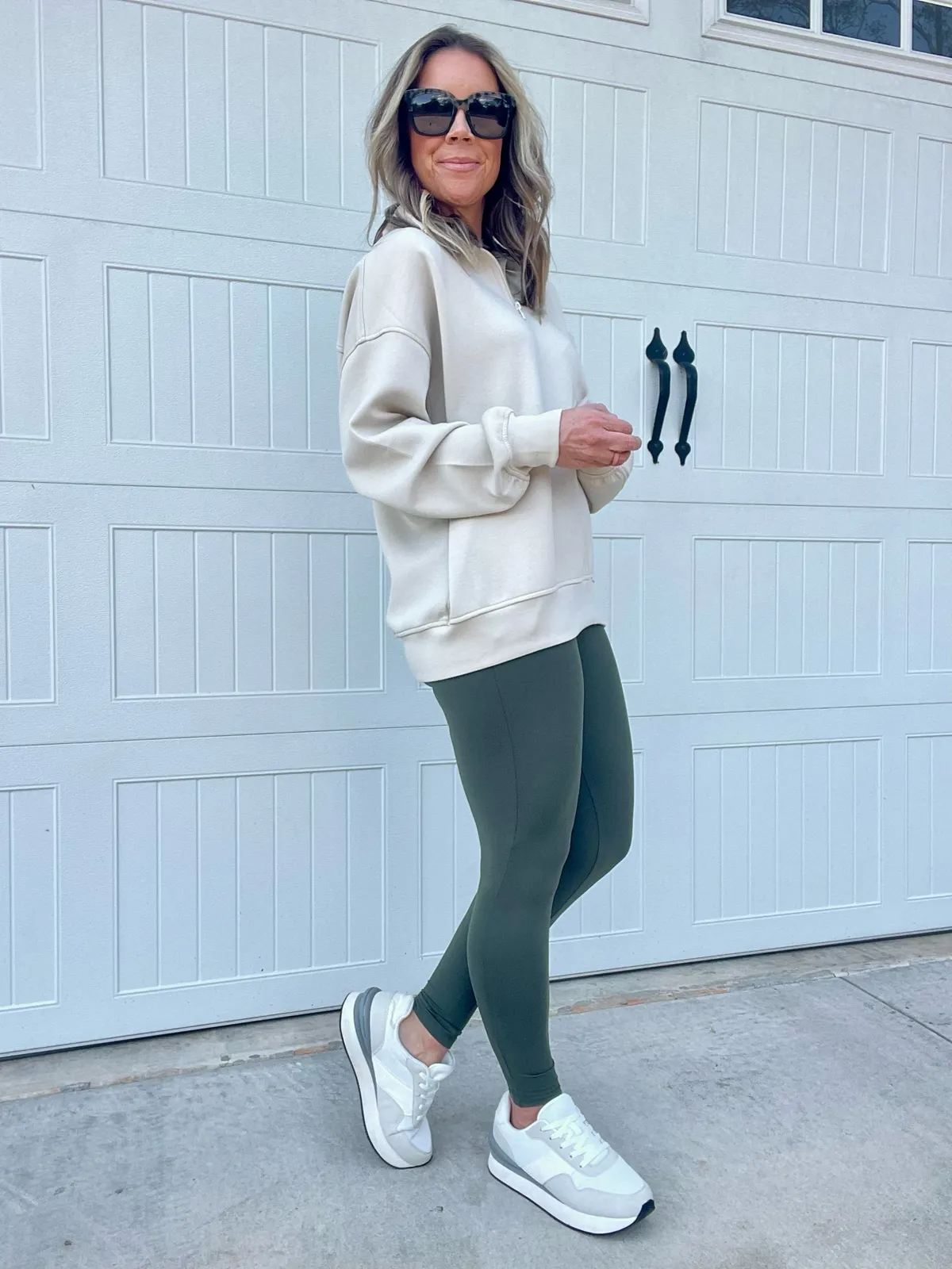 Women's Oversized Long Sleeve Quarter Zip Sweatshirts