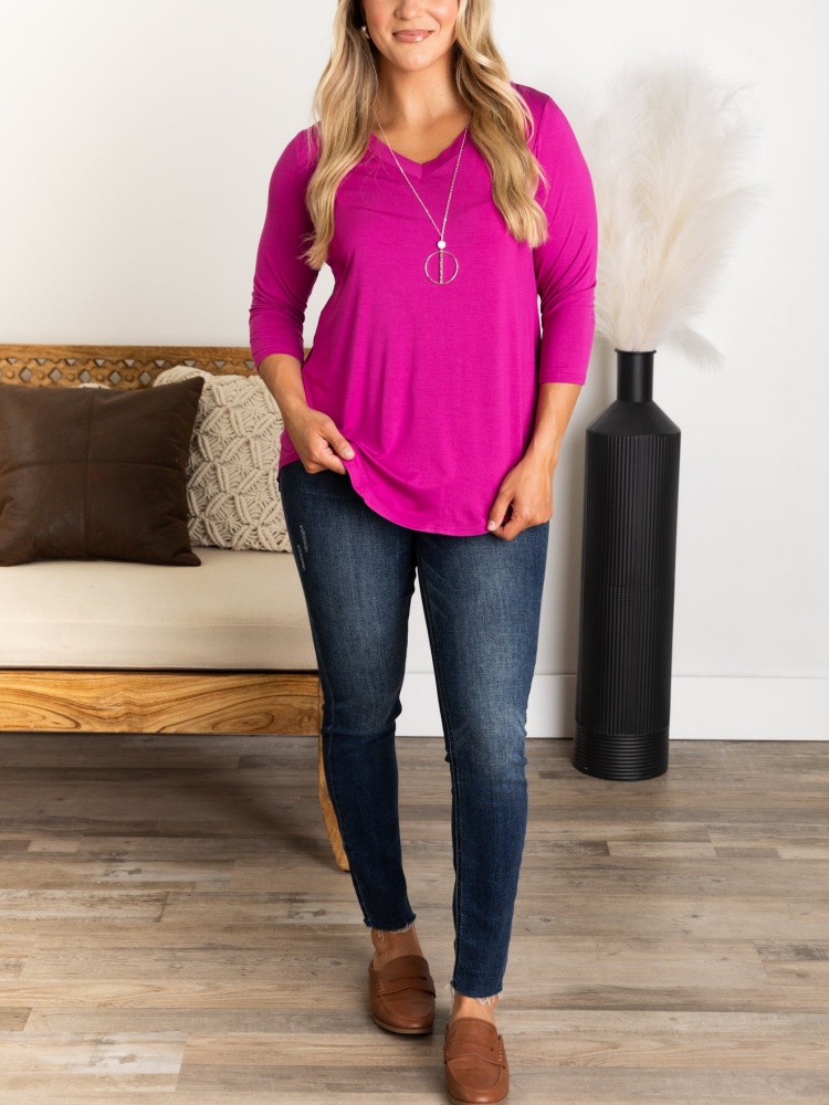 Solid 3/4 V-Neck Knit Top