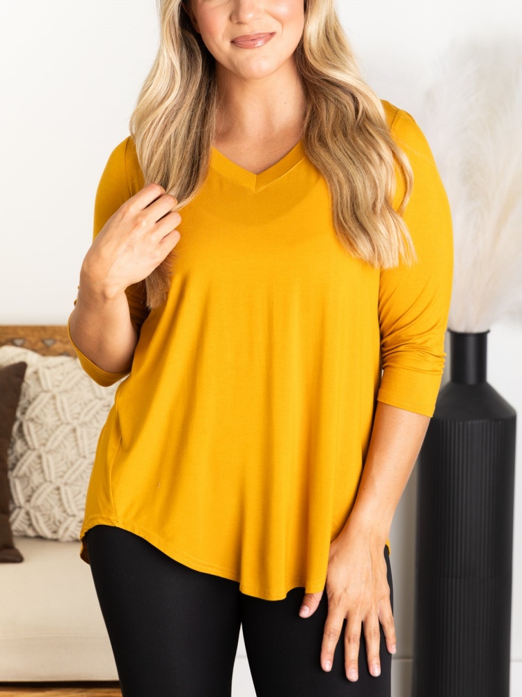 Solid 3/4 V-Neck Knit Top