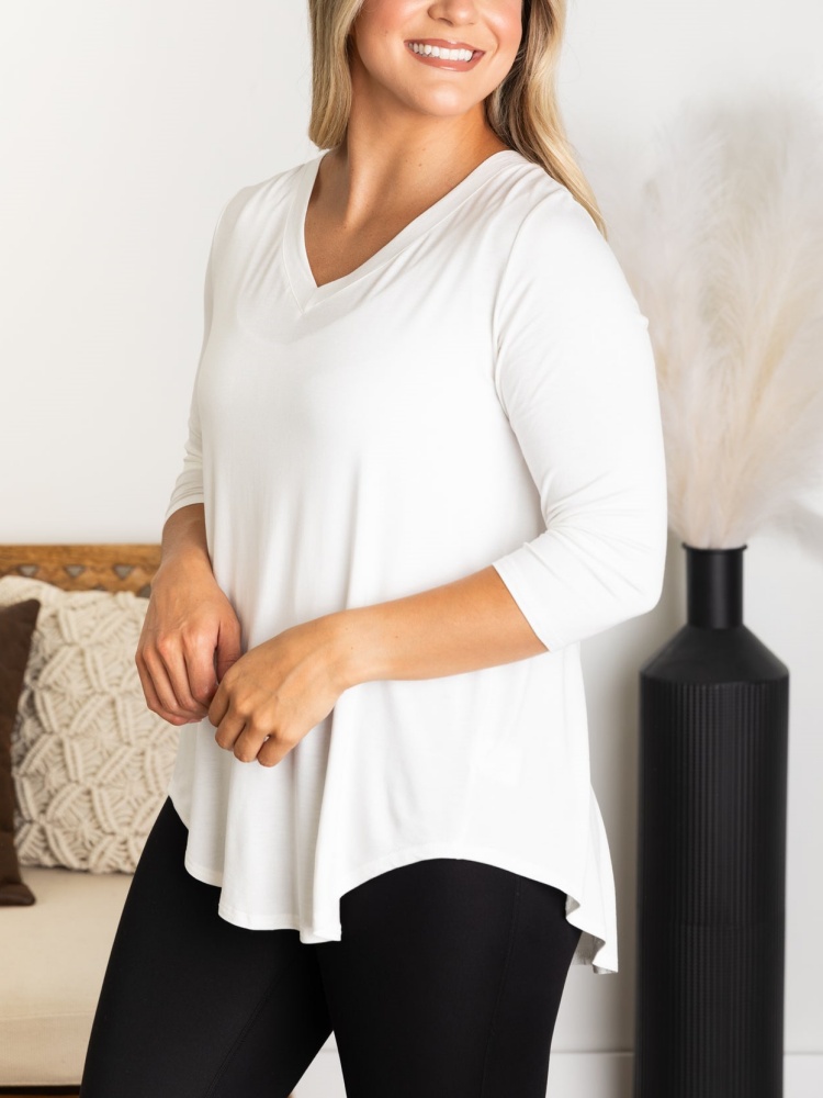 Solid 3/4 V-Neck Knit Top