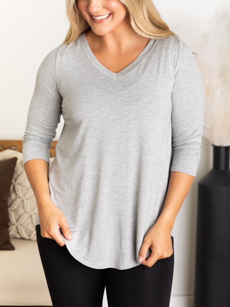 Solid 3/4 V-Neck Knit Top