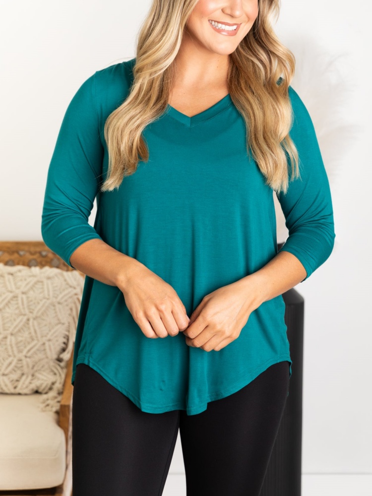 Solid 3/4 V-Neck Knit Top