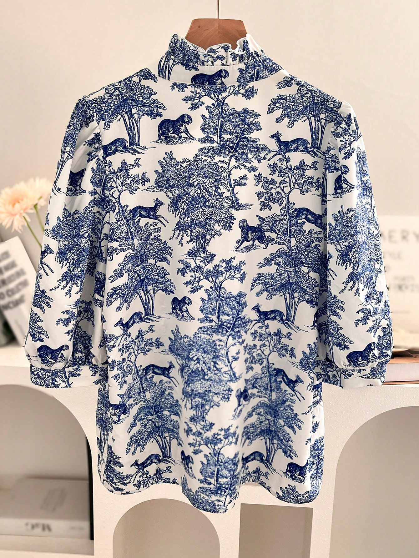 HOT SALE Vacation Plant Animal Blue And White Porcelain Pattern Short-Sleeved V-Neck Printed Shirt
