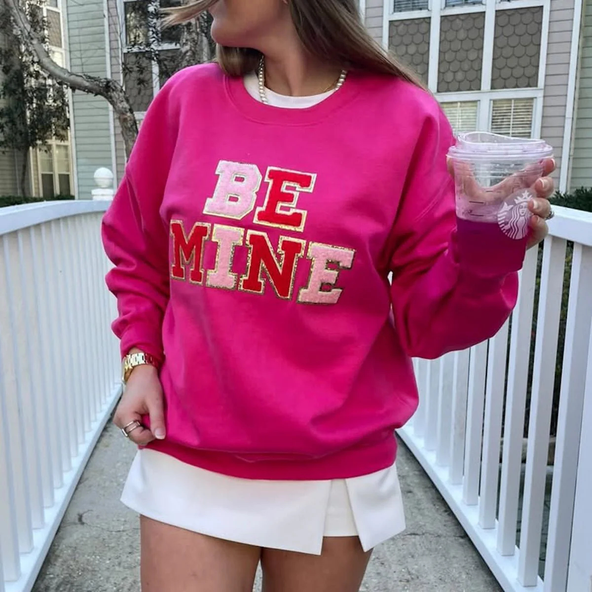 "BE MINE" Letter Patch Crewneck Sweatshirt