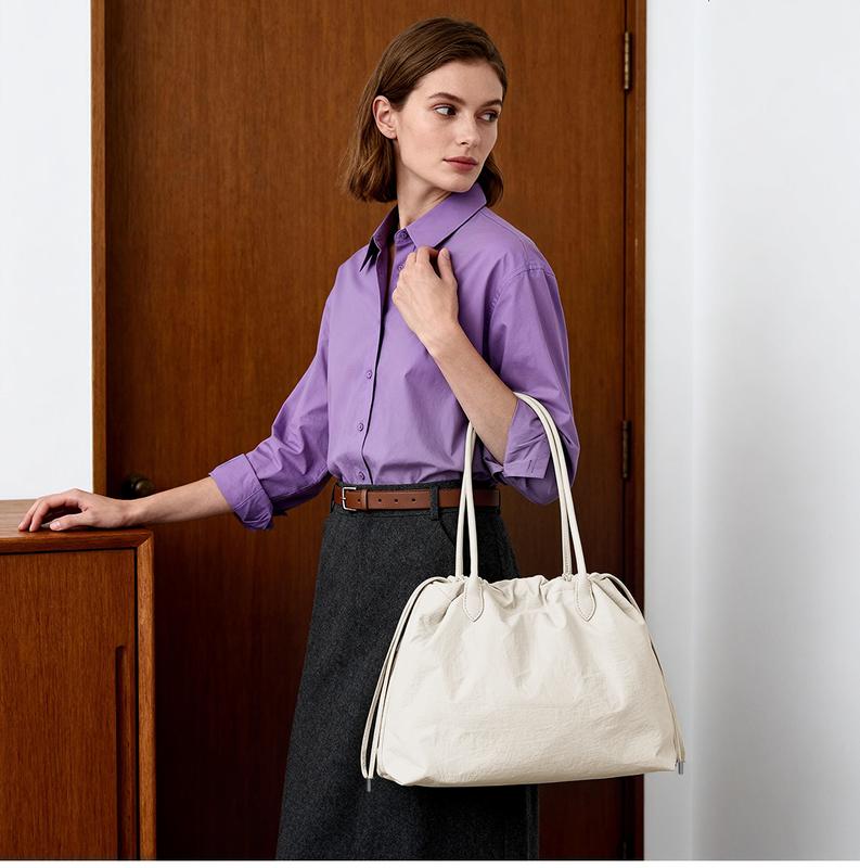 Versatile Large Capacity Tote Bag for Work & Travel