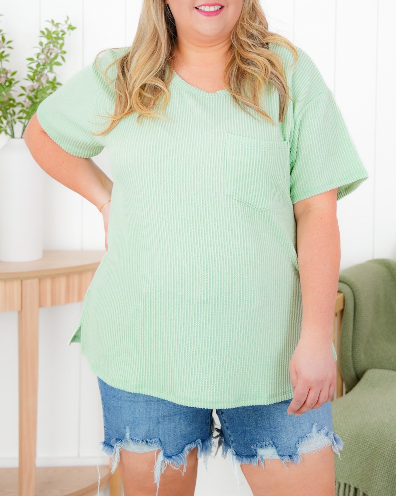 Solid Ribbed Short Sleeve Top With Pocket