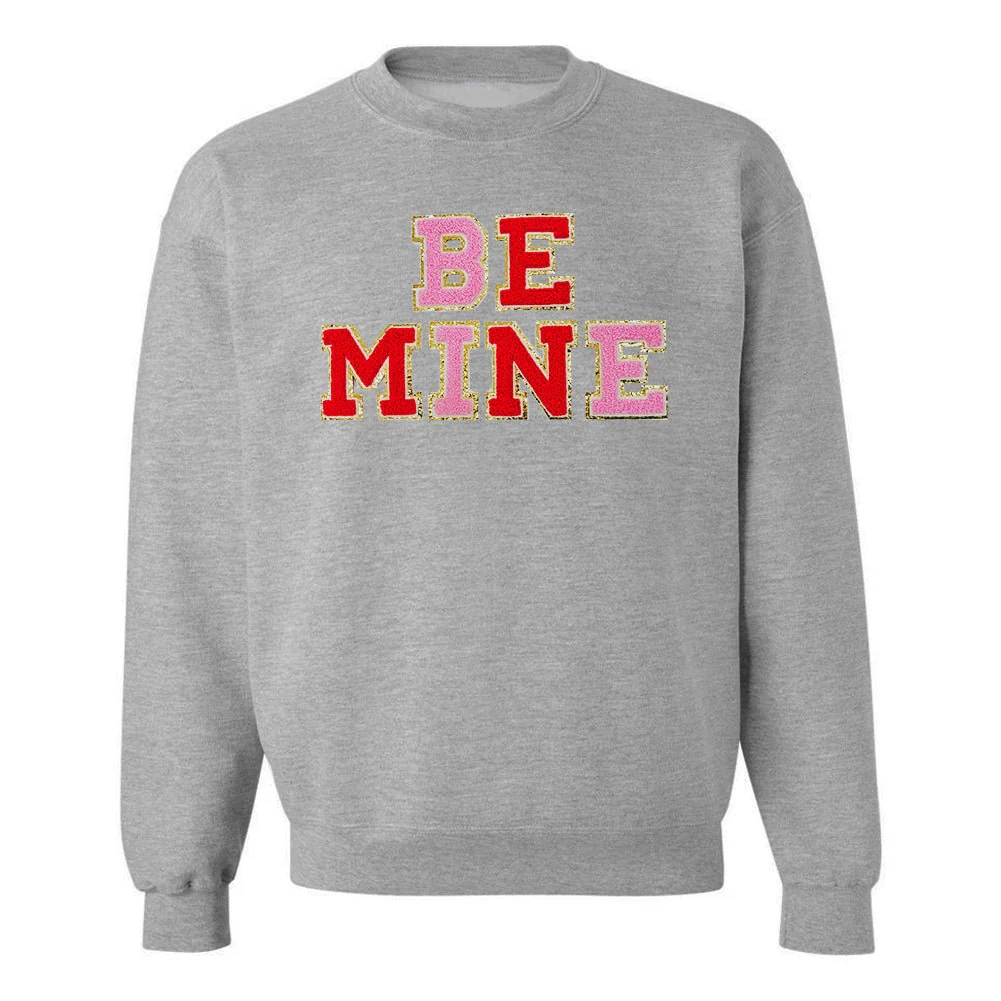 "BE MINE" Letter Patch Crewneck Sweatshirt