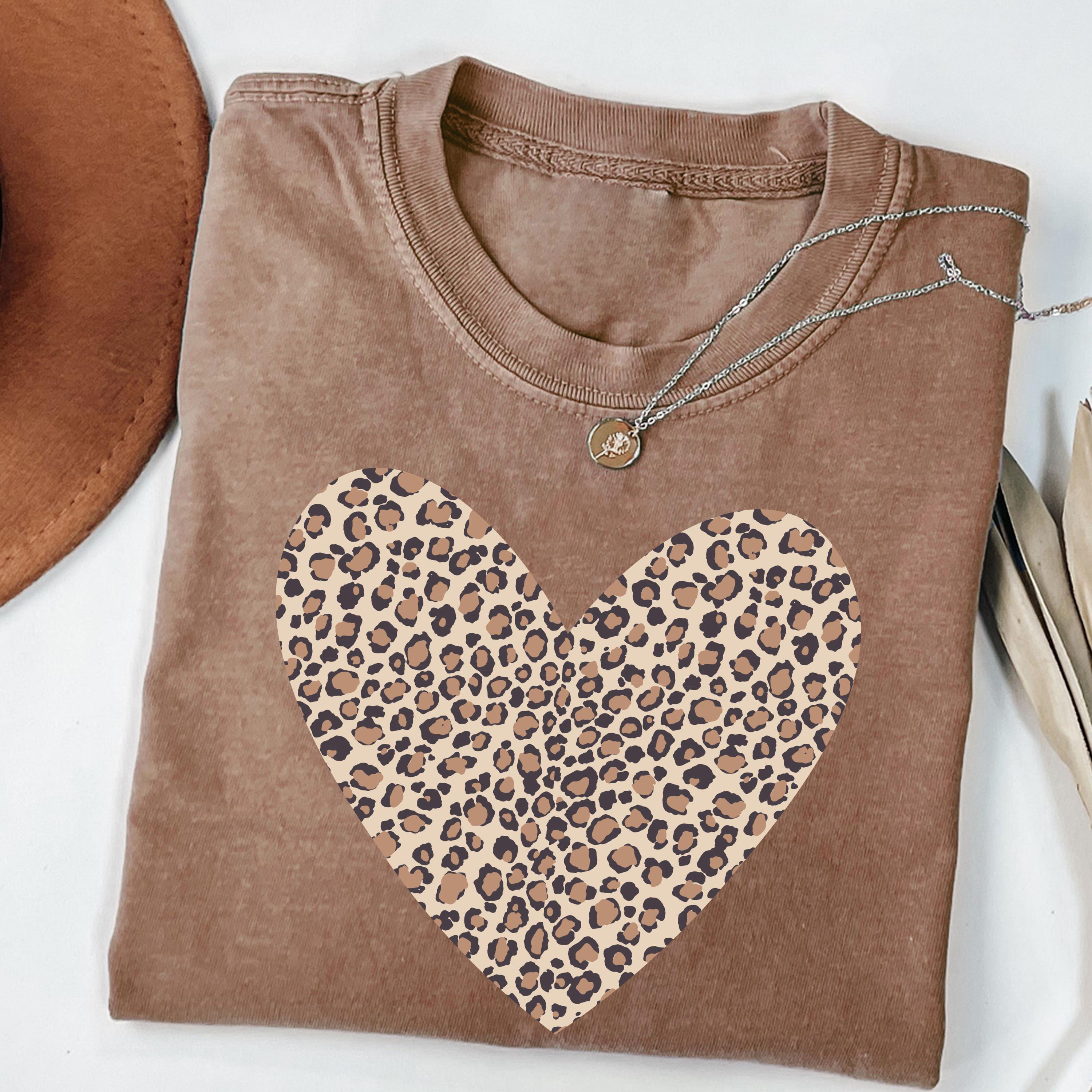 Leopard Heart Graphic T-Shirt 