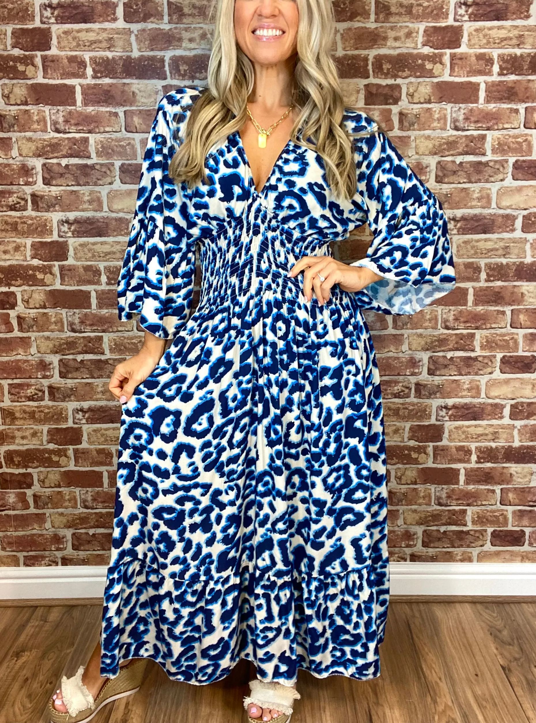 Summer Hot Sale Women's V-neck Half-Sleeve Printed Flowing Stretch Dress