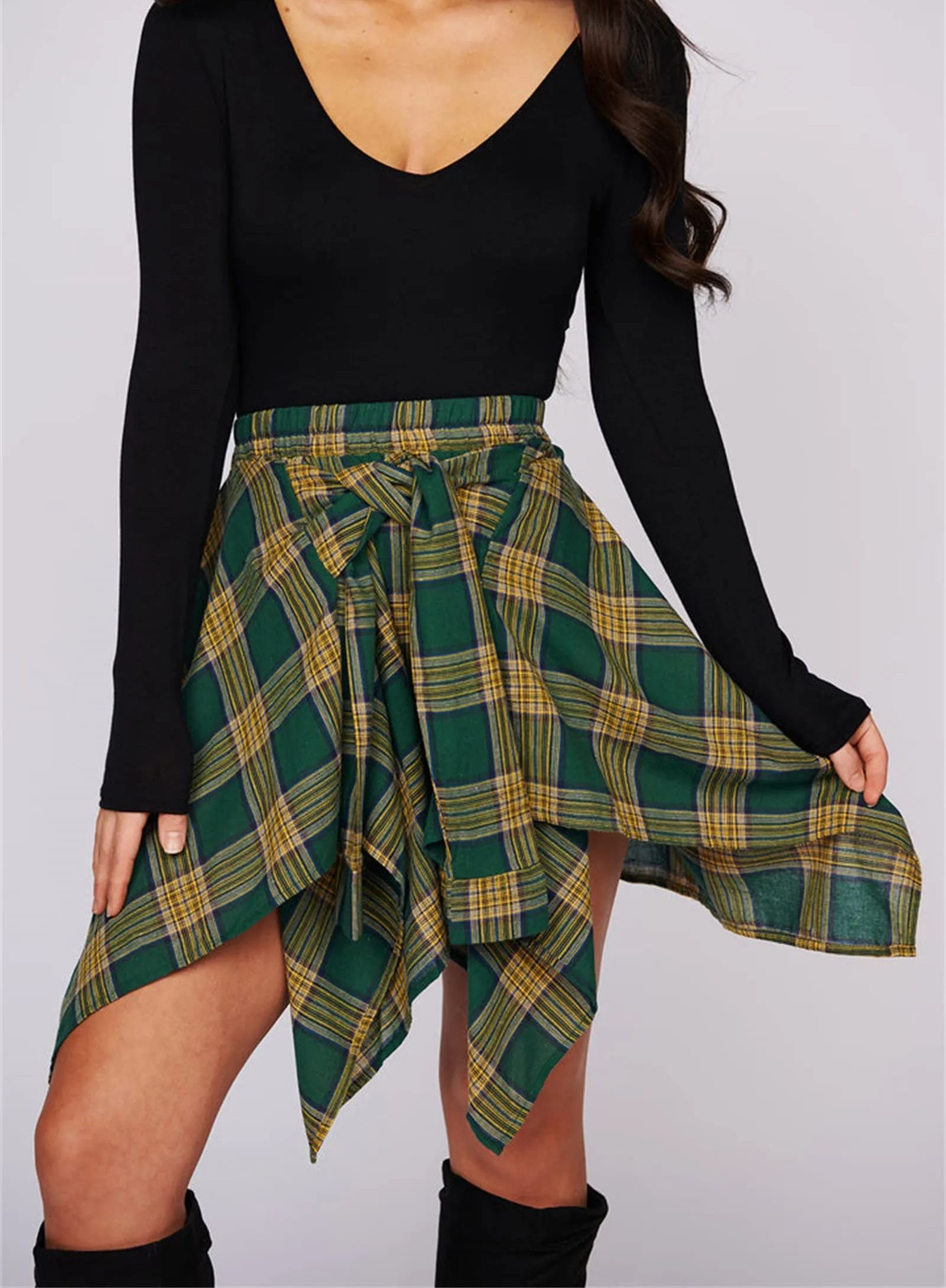 Women's Fashion Multicolor Plaid Print Asymmetrical Hem High Waist Skirt