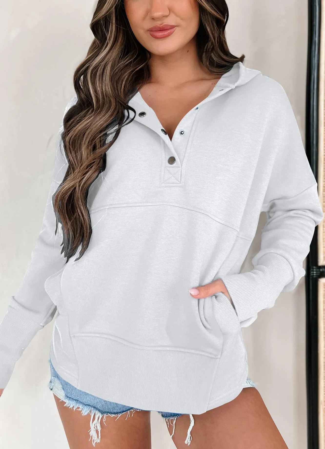Women's Lightweight Button Collar Long Sleeve Sweatshirt With Pocket