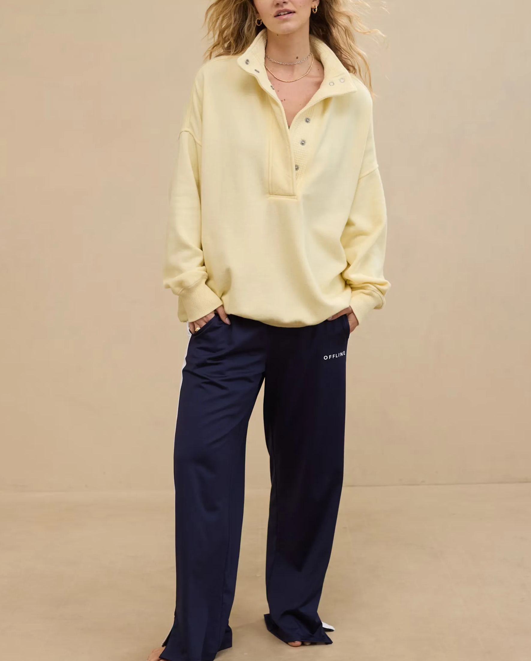 Women's Oversized Long Sleeve Quarter Snap Sweatshirt