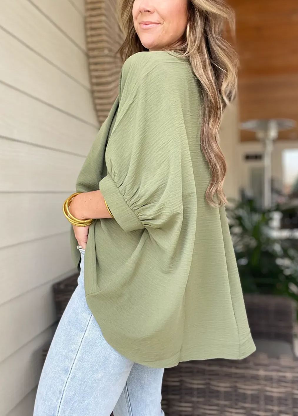 Women's Casual V Neck Puff Half Sleeve Loose Blouse
