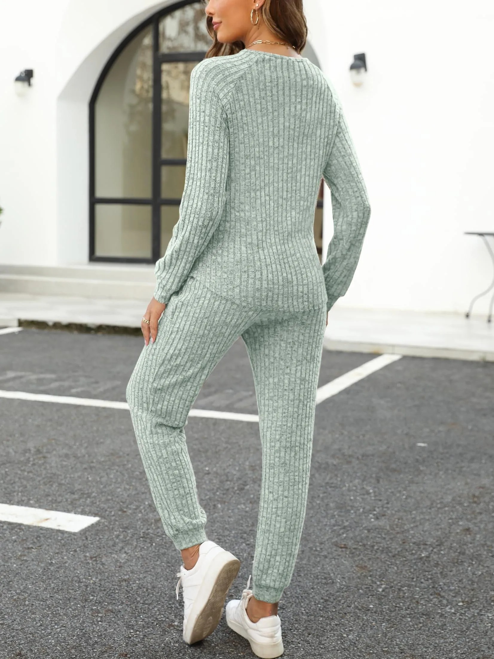 Women‘s’ Button Down Sweatshirt Sweatpants Two Piece Set with Pockets