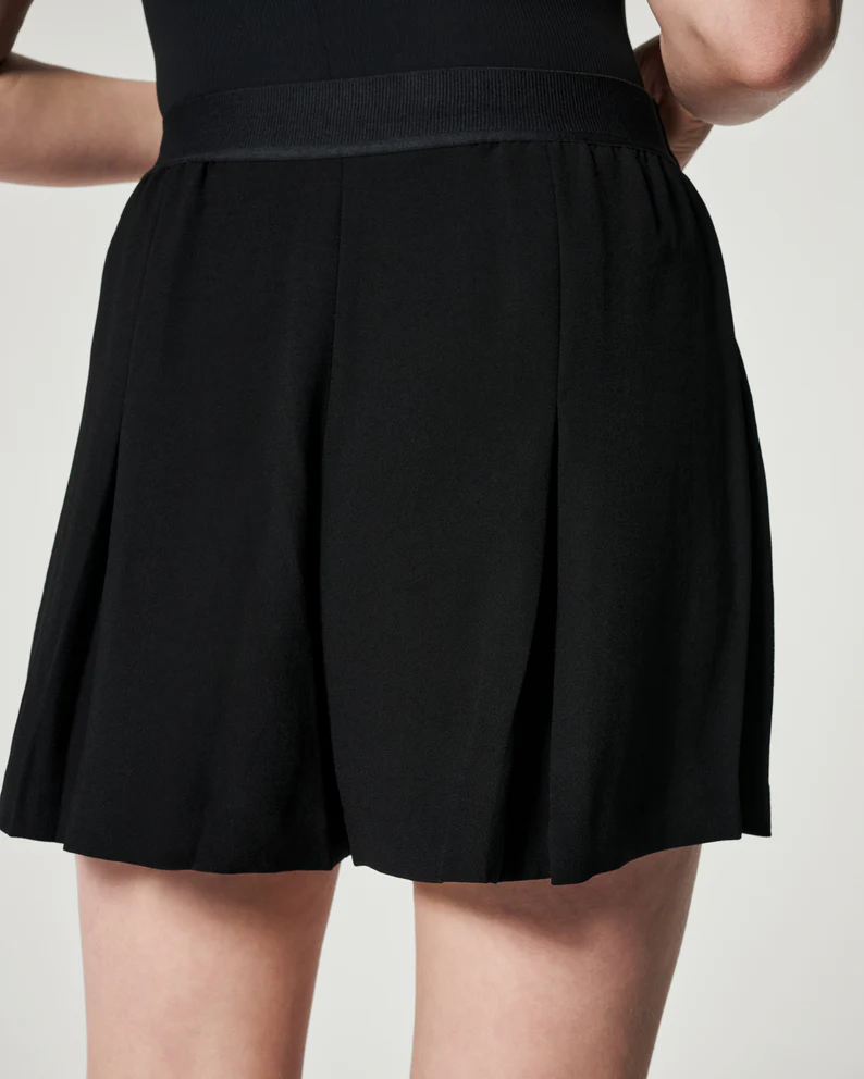 New Petite Crepe Pleated Shorts 