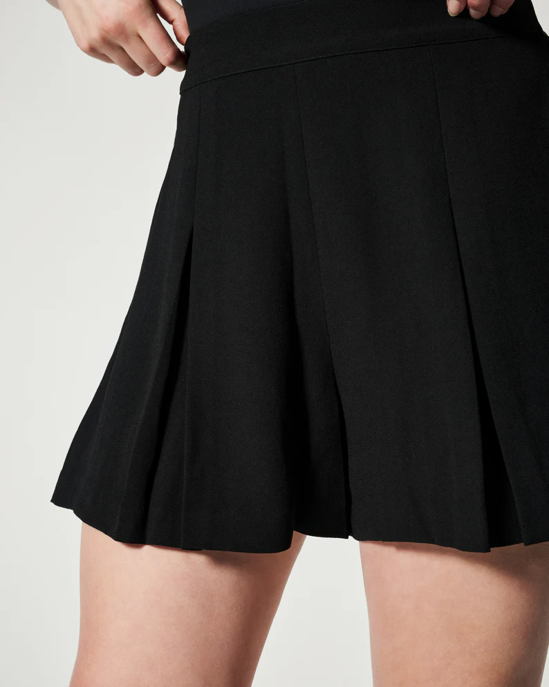New Petite Crepe Pleated Shorts 