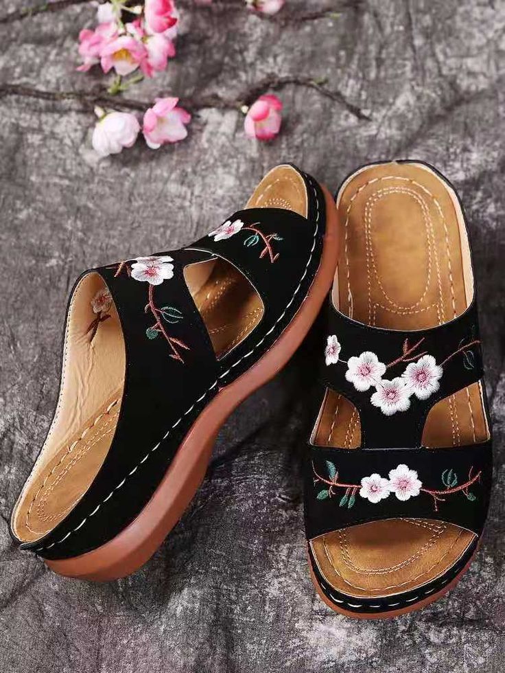 Women's  Embroidered Flower Summer Sandals