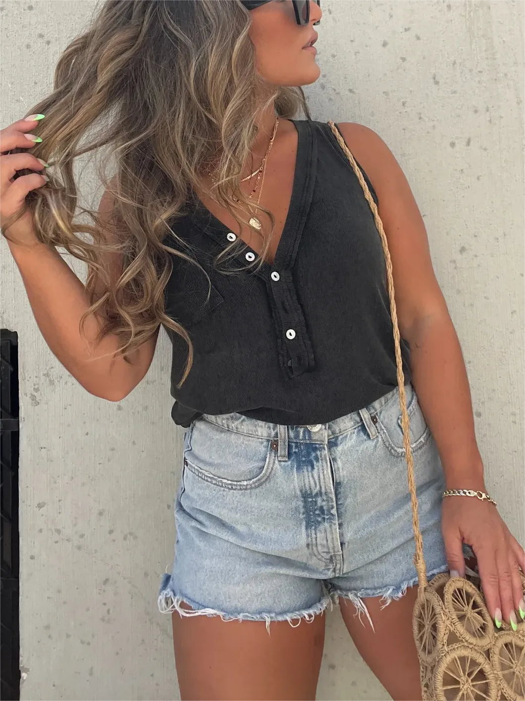 50% OFF 🔥Women's Casual Solid Color Tank Top (BUY 2 FREE SHIPPING)