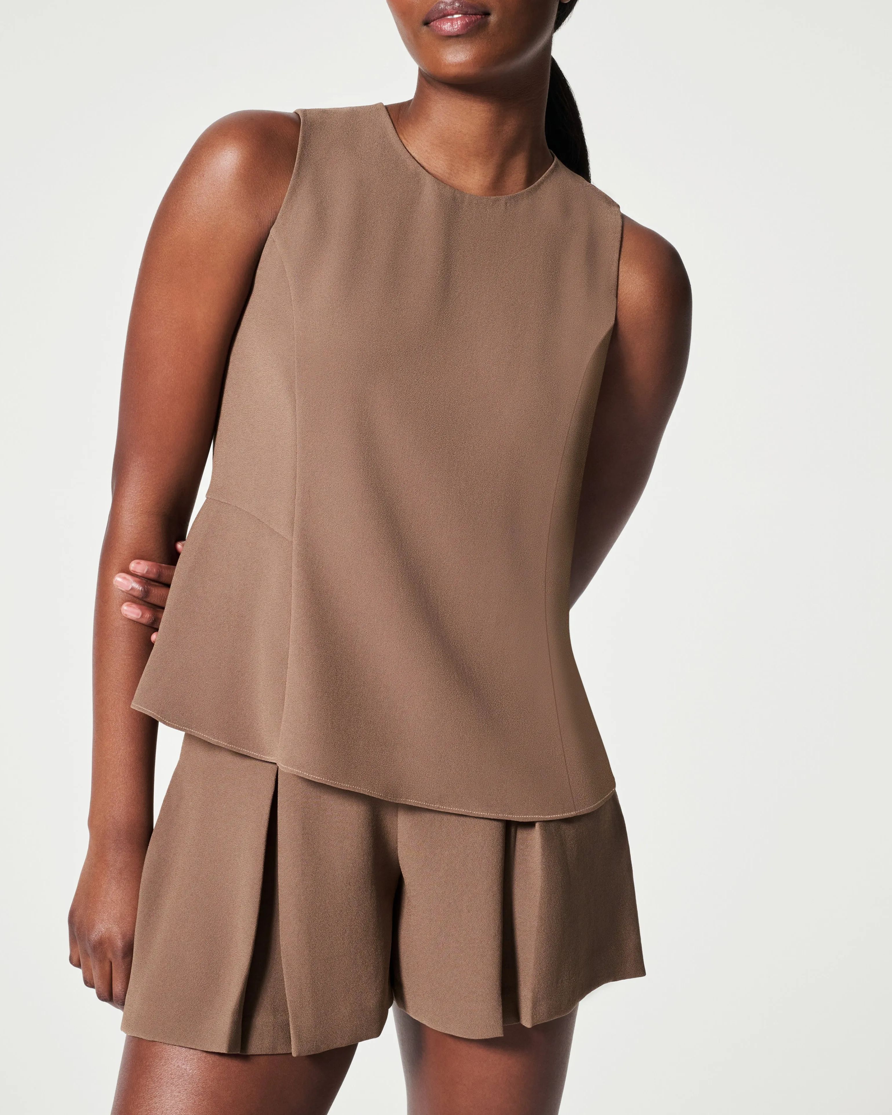 New Petite Crepe Pleated Shorts 