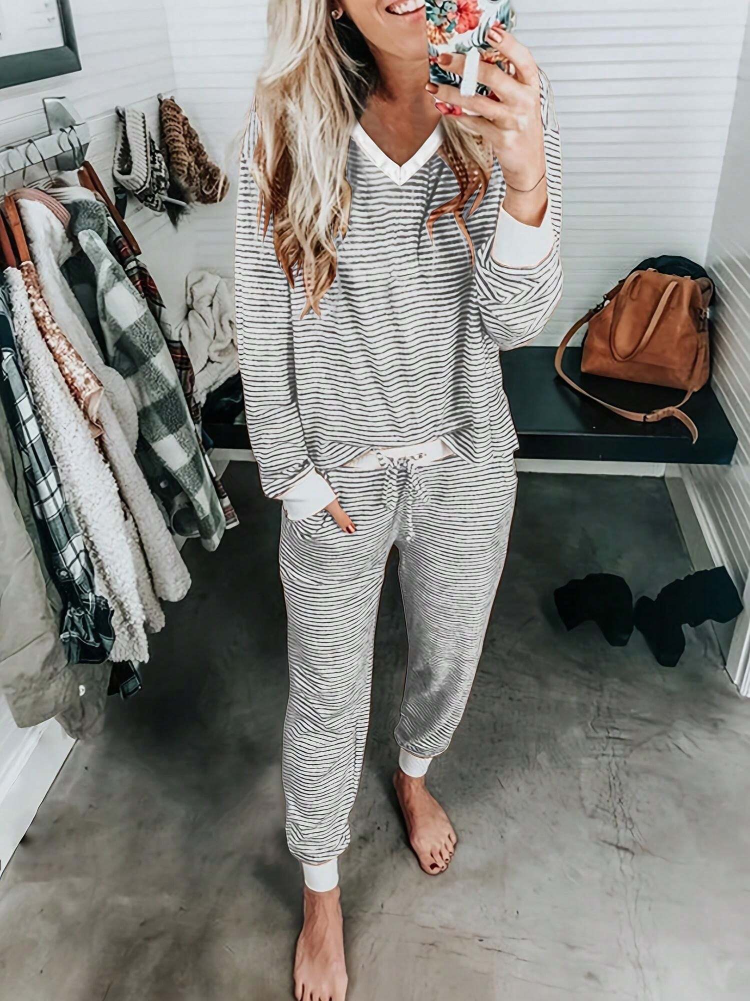 2pcs Christmas Striped V-Neck Long Sleeve Pajama Set, Autumn/Winter