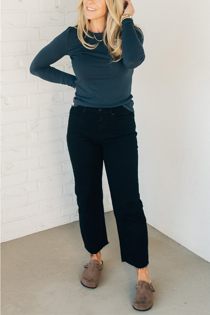 Nova Basic Long Sleeve Tee