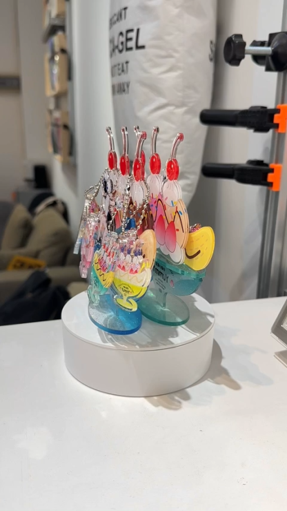 中華小籠包 - BANANA ICE CREAM ACRYLIC STANDEE