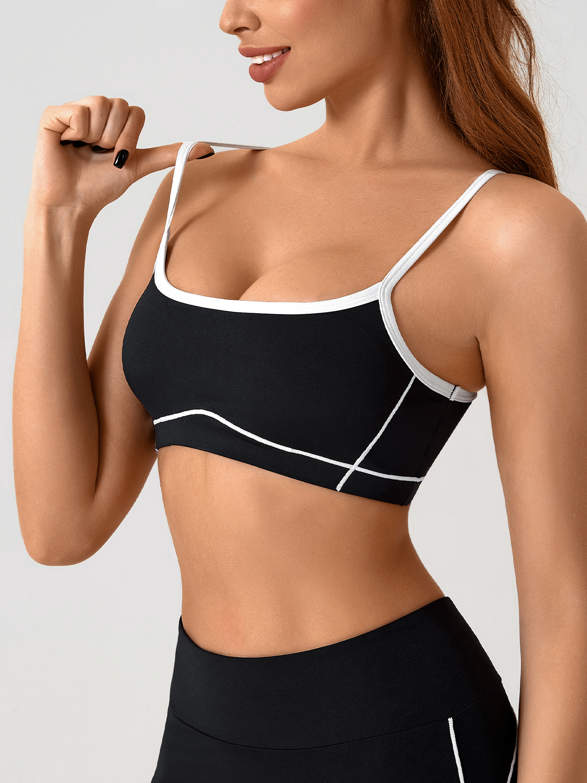 Seamless Contrast Piping Push up Sport Bra with Removable Pads