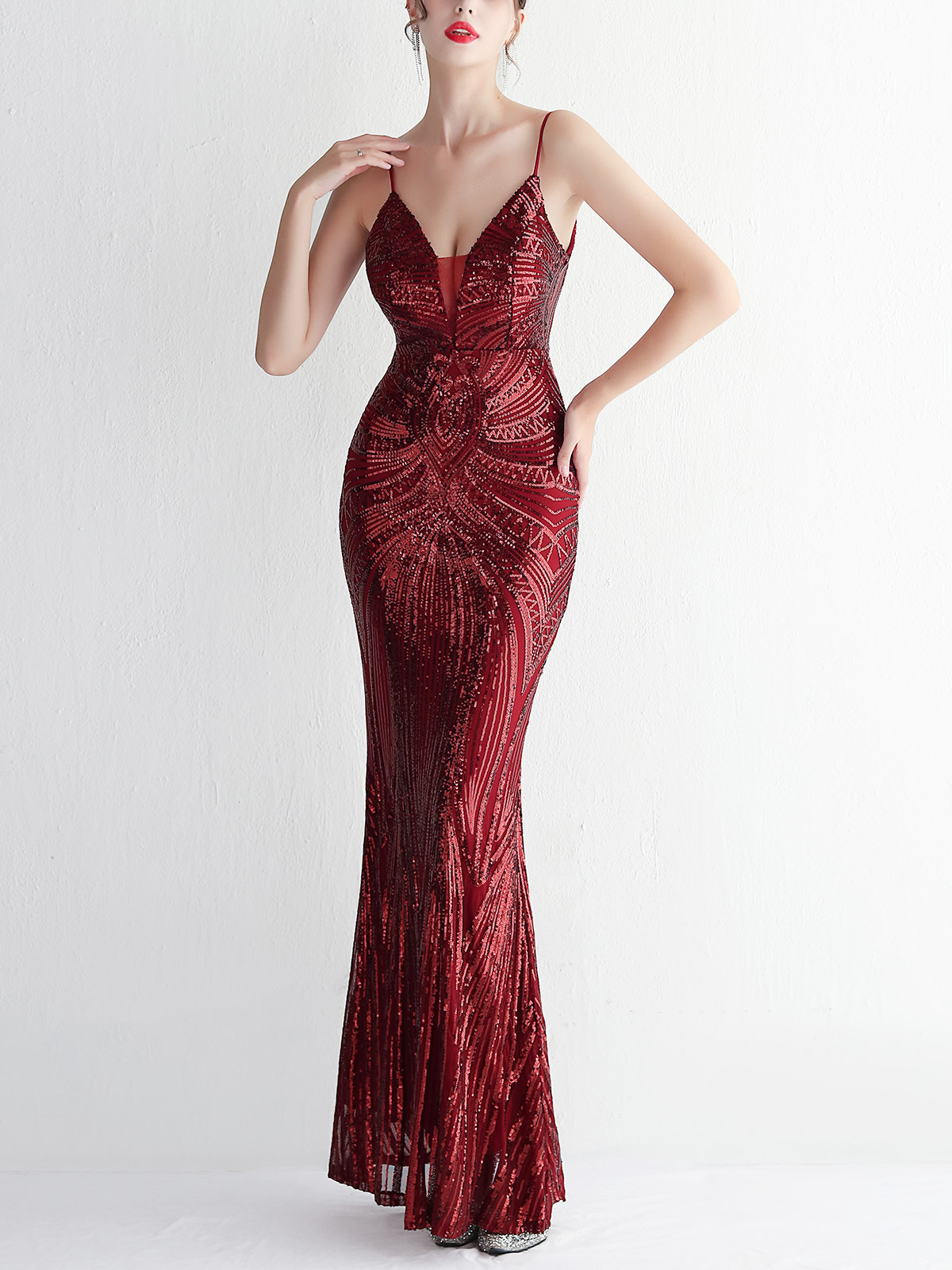 Mesh Inserted Sequin Embellished V-Neck Open Back Mermaid Maxi Gown