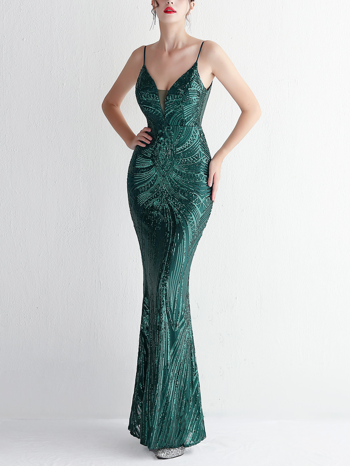 Mesh Inserted Sequin Embellished V-Neck Open Back Mermaid Maxi Gown