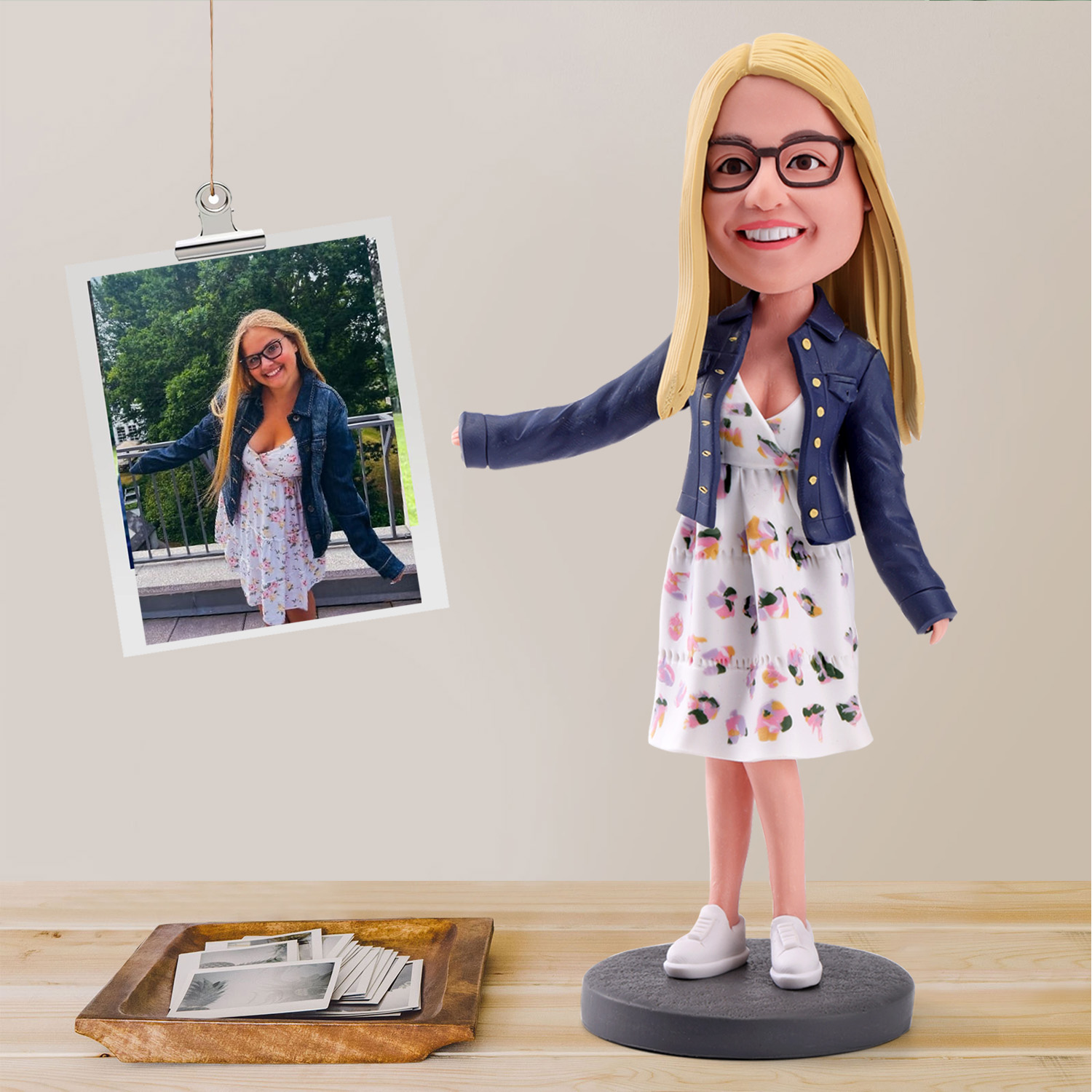 Fully Customizable 1 person Custom Bobbleheads With Engraved Text