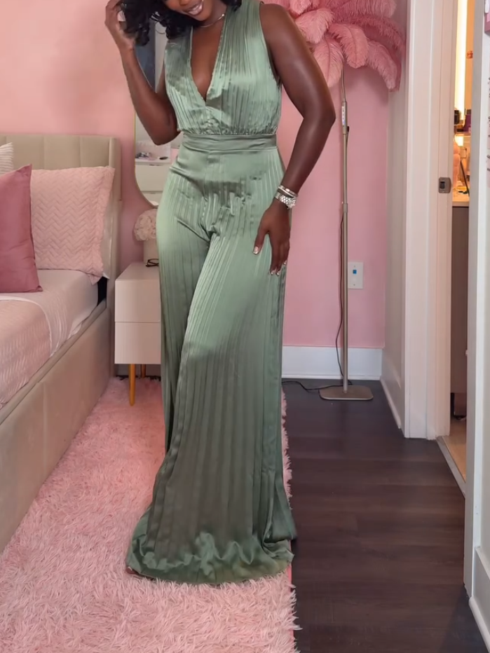 Elegant V-Neck Pleated Jumpsuit