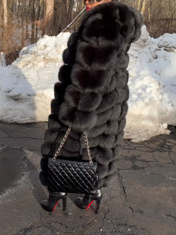 Elegant Black Long Sleeve Fox Fur Coat