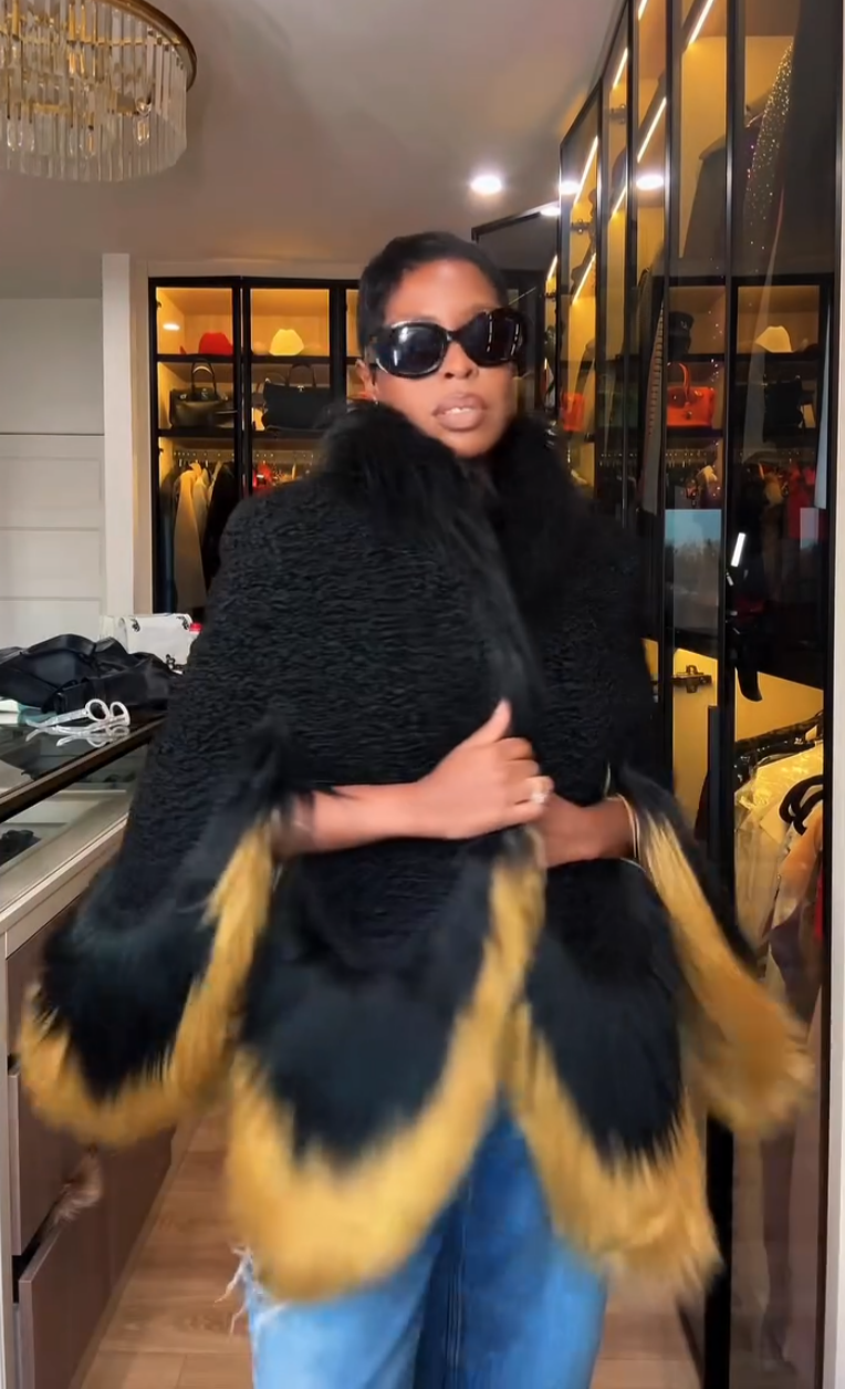 Stunning Flower Black Fox Fur Plush Jacket