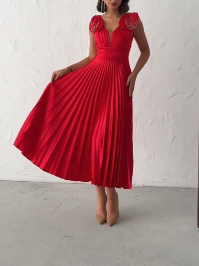 Elegant Diamond Sleeveless Pleated Dress