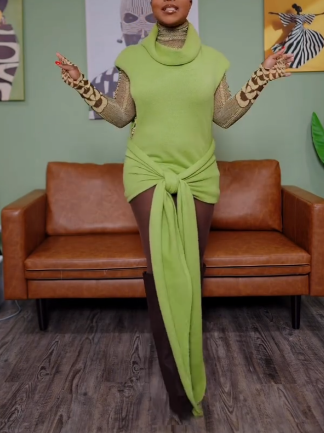 Green Kink Turtleneck Knit Dress