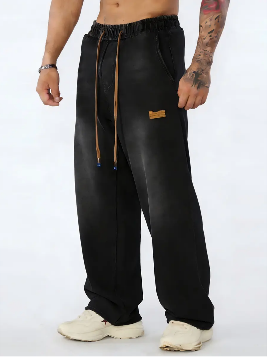 Men’s Straight-Leg Jeans