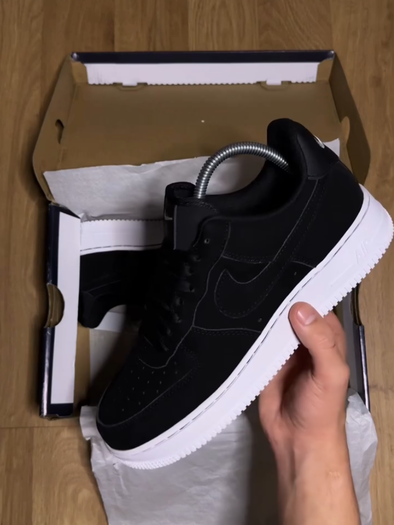 Black Casual Suede Sneakers