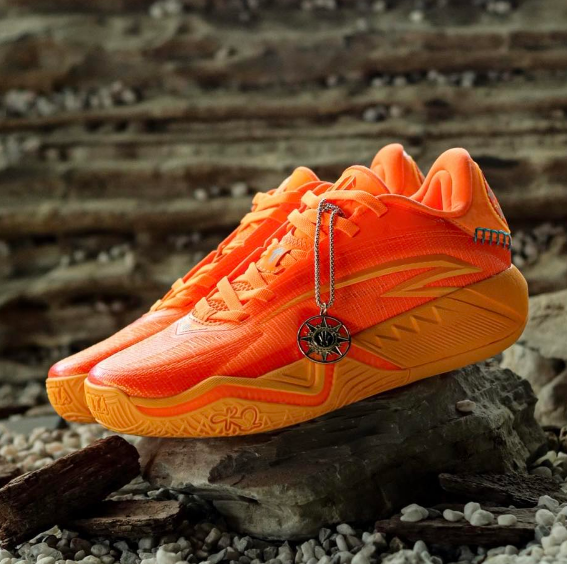 Orange Breathable Men's Basketball Shoes