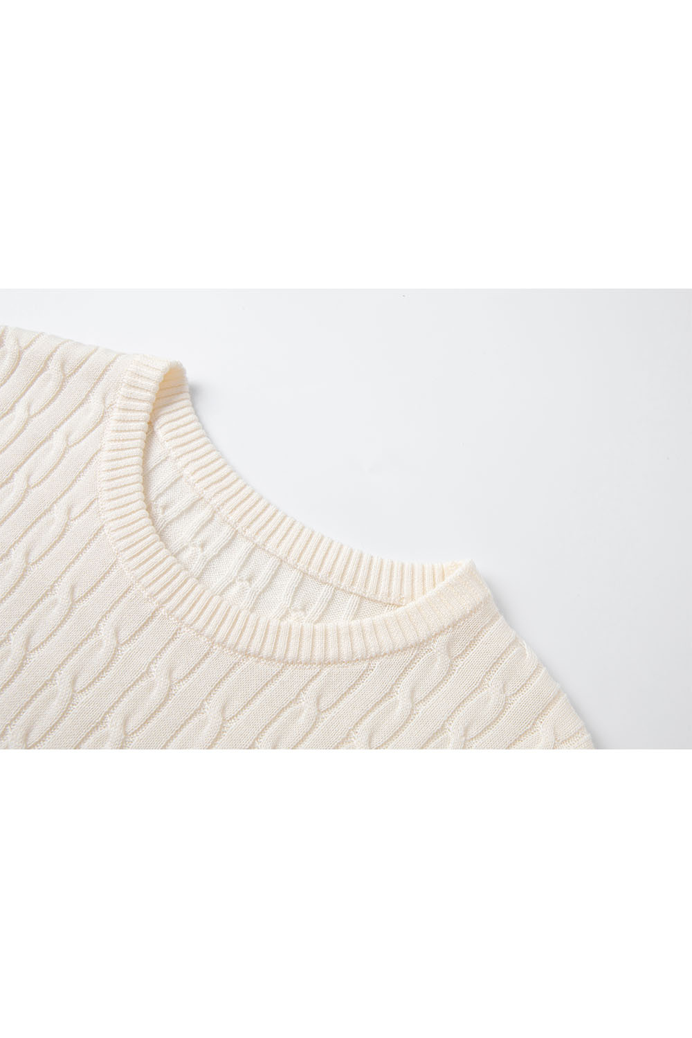 Straight Shoulders Round Neck Embroidered Sweater