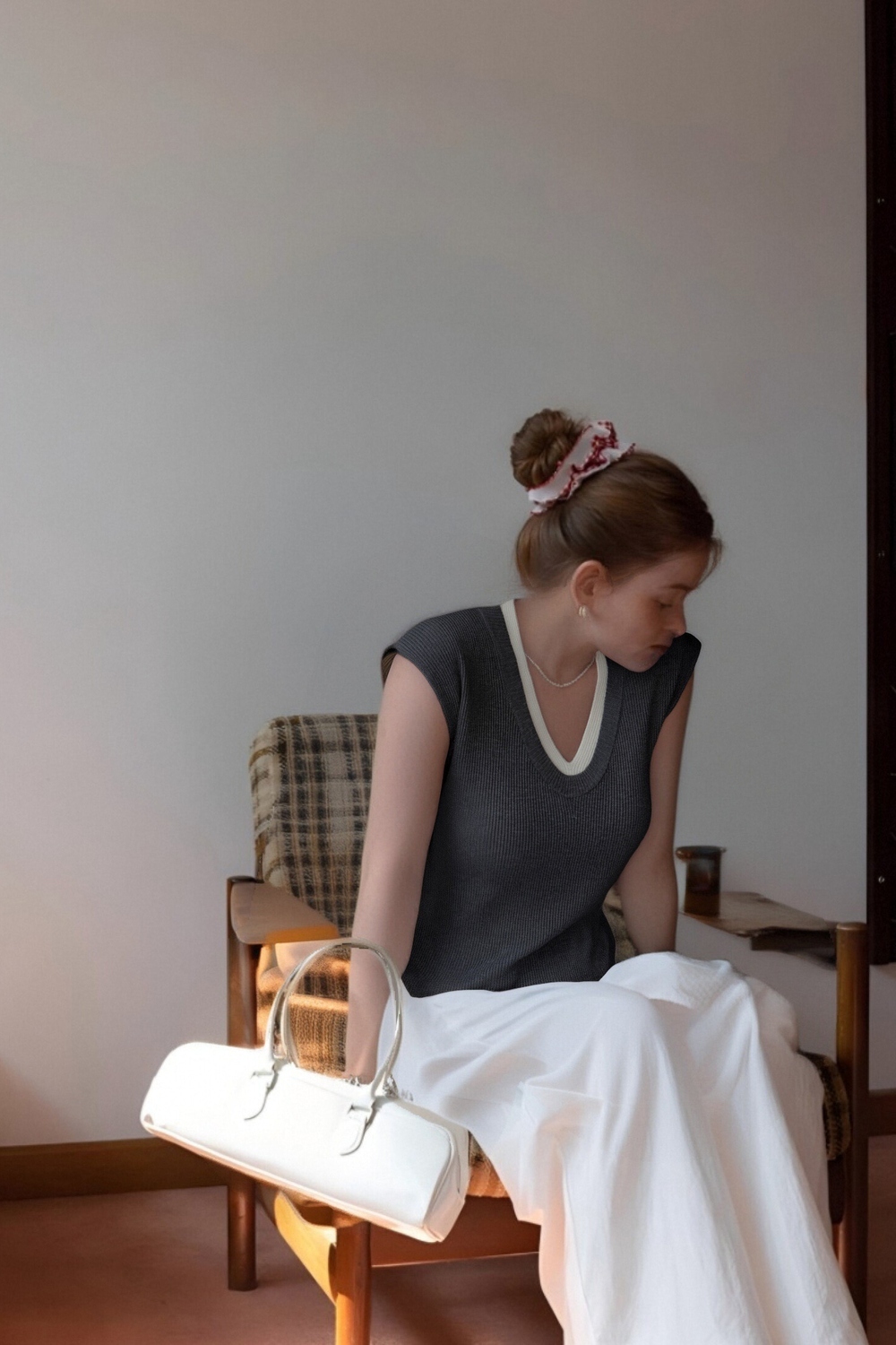 Minimalist Contrast Color Slim Sweater