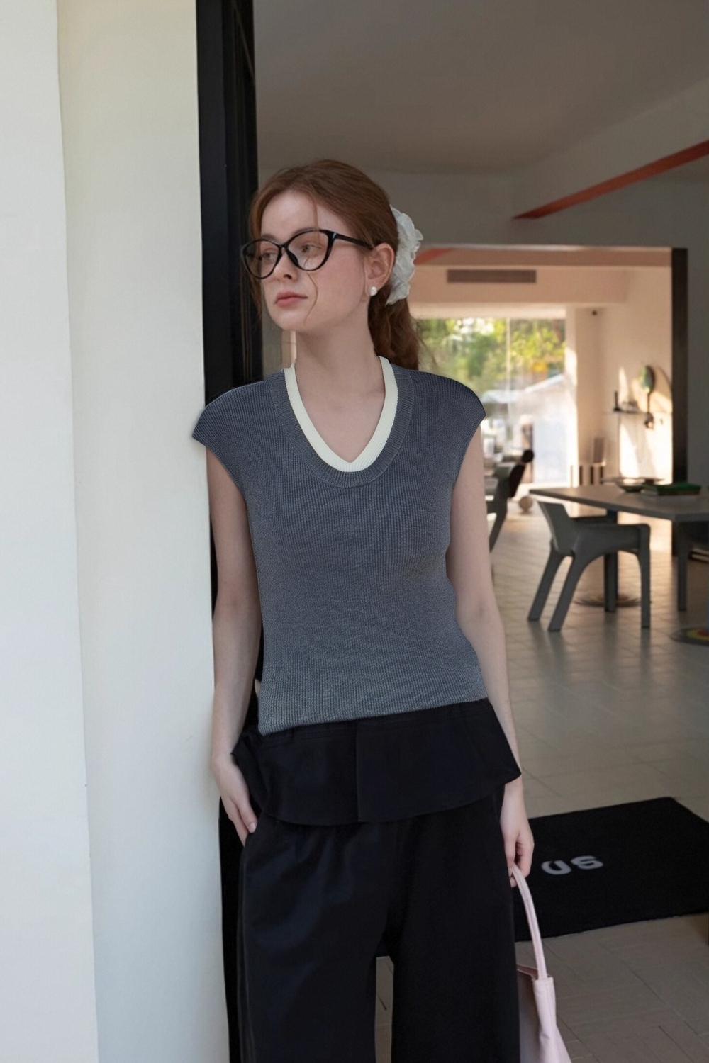 Minimalist Contrast Color Slim Sweater