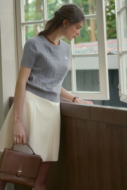 Straight Shoulders Round Neck Embroidered Sweater